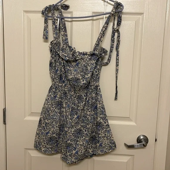H & M Floral Romper - Picture 5 of 9